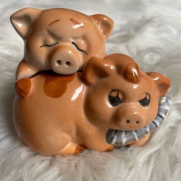 Piggy Salt & Pepper Shakers, Vintage - Picture 1 of 6